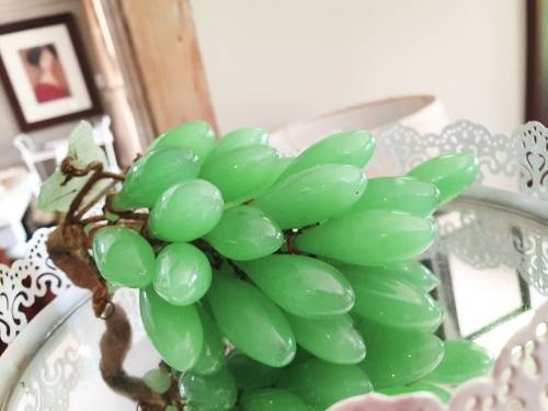 Vintage bunch of glass grapes 16cm