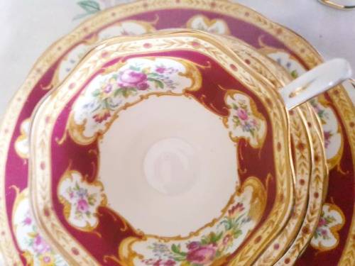 Royal Albert Lady Hamilton