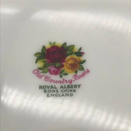Pretty Collectable Royal Albert 'Old Country Roses' Dish
