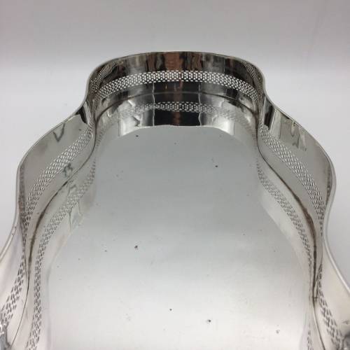 Elegant Vintage Silver-Plated Gallery Tray