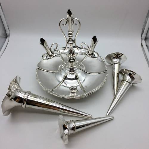 Very Attractive Large Antique Silver-Plated Epergne Centre Piece