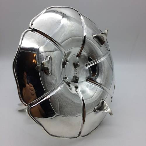 Very Attractive Large Antique Silver-Plated Epergne Centre Piece