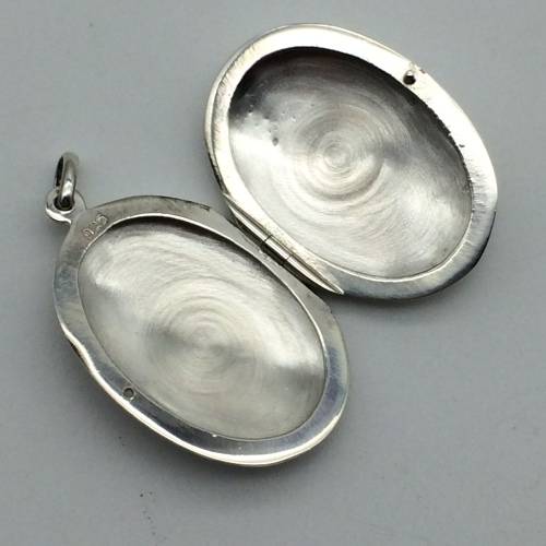 Lovely Oval Etched Sterling Silver Locket