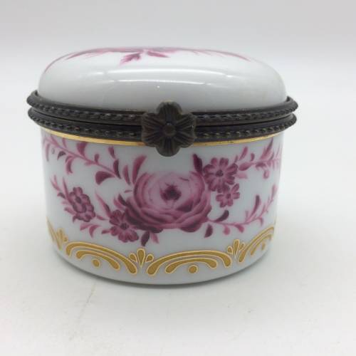 Lovely Porcelain Vintage Trinket Box