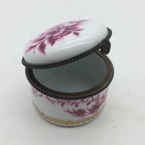Lovely Porcelain Vintage Trinket Box