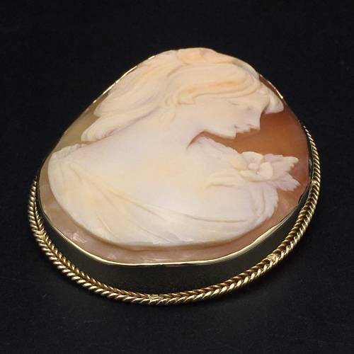 Early 9ct Gold large Cameo Brooch or Pendant