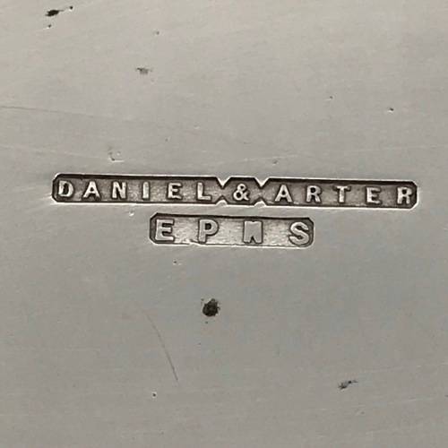 Fine Quality Antique Silver-Plated Ice Bucket (Daniel and Arter)