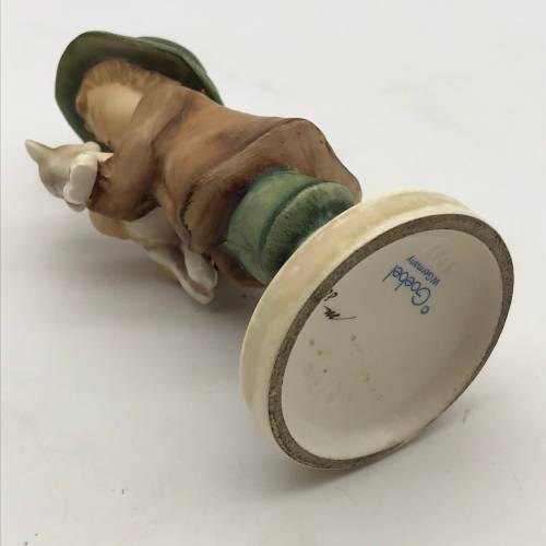 Cute Hummel `Lost Sheep` Figurine (68)