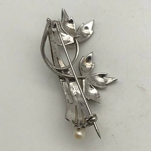 Lovely Sterling Silver & Pearl Brooch