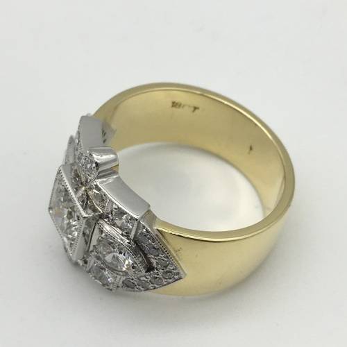 18ct Gold & Diamond Ring (V. R123 420)
