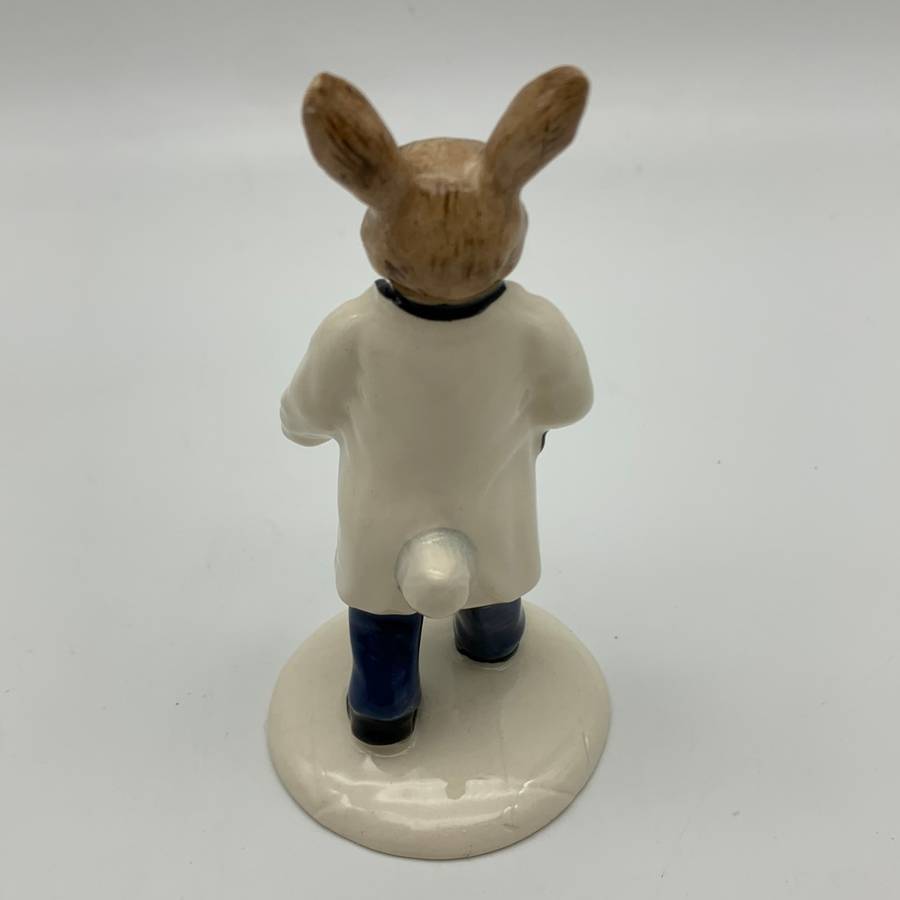 R/Doulton `Doctor Bunnykins` Figurine