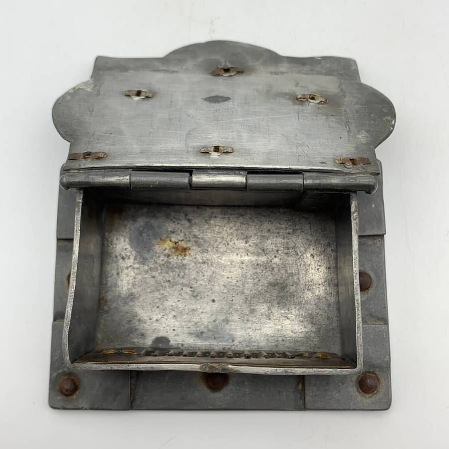 Antique Arts & Crafts` Pewter & Ruskin Cabochon Box