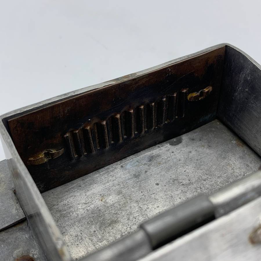 Antique Arts & Crafts` Pewter & Ruskin Cabochon Box