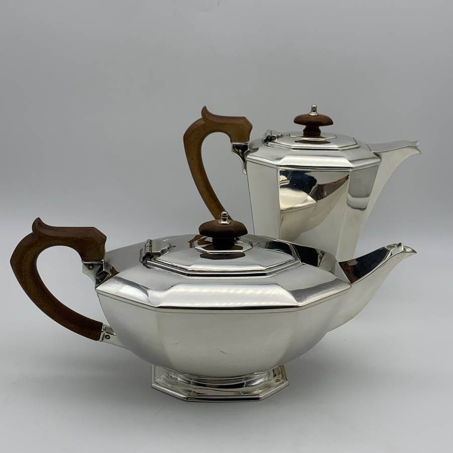 Lovely Quality `Art Deco` Tea & Coffee Pot Pair