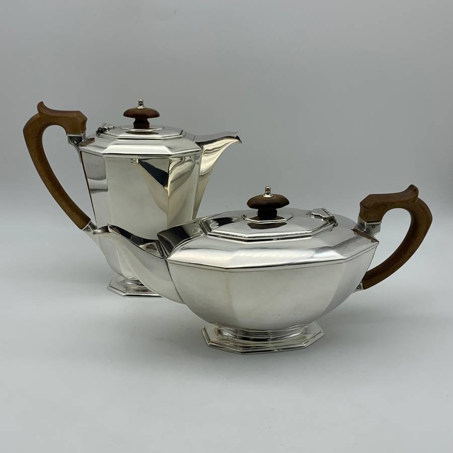 Lovely Quality `Art Deco` Tea & Coffee Pot Pair