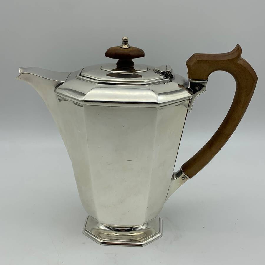 Lovely Quality `Art Deco` Tea & Coffee Pot Pair