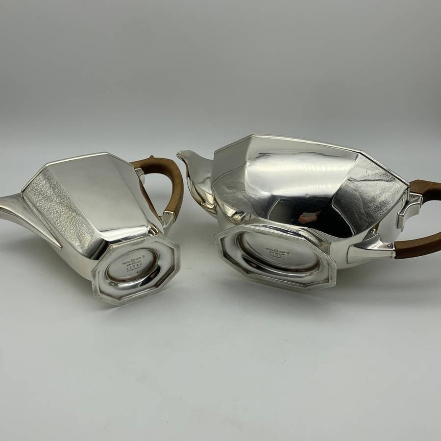 Lovely Quality `Art Deco` Tea & Coffee Pot Pair