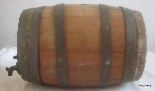 VINTAGE WINE  BARREL WITHOUT STAND (+-27CM LONG AND +-16.5CM IN DIAMETER)