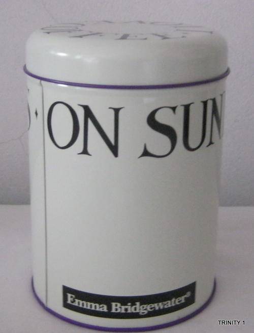 STORAGE TIN (+-14CM HIGH AND +-10.5CM IN DIAMETER) FROM EMMA BRIDGEWATER