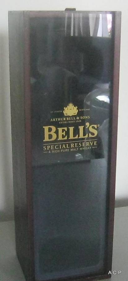 BELL'S BOTTLE HOLDER IN WOODEN BOX
