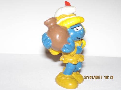 Pocahontas Smurfette - Manufactured by Schleich