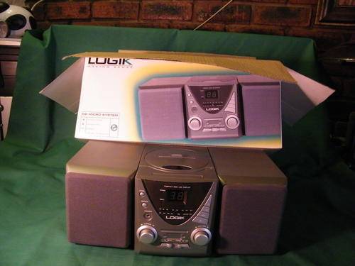 Logic Micro CD & Radio System (100% working condition) (reduced)