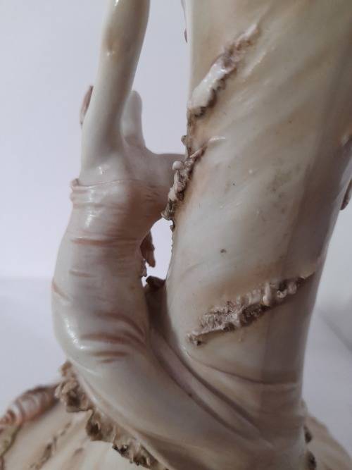 PORCELAIN VASE