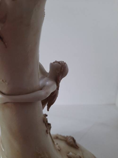 PORCELAIN VASE