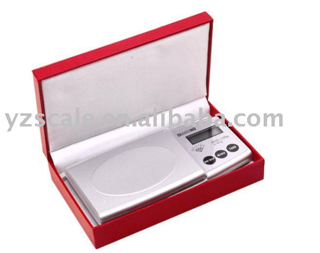 ELECTRONIC POCKET SCALE IN LEATHERETTE BOX