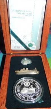 2008 Combination set R2 Crown and 2 and a half Tickey, Sterling silver boat.