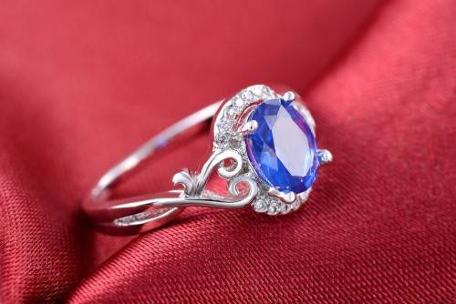 STUNNING!! Ring With 16 Simulated Diamonds And Blue Sapphire Size 6 US