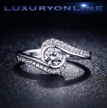 AMAZING!! Ring With 27 Simulated Diamonds Size 6; 7; 8 US