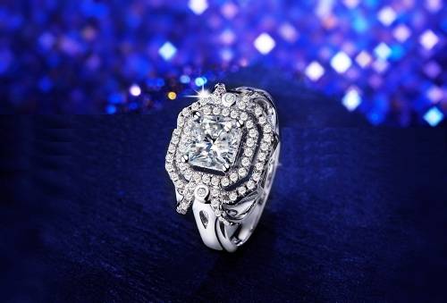 MESMERIC! Simulated Diamond Ring Size 7; 8 US
