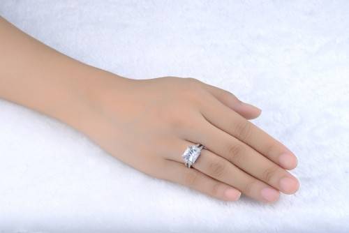 White Gold Filled Ring Set With 10 Simulated Diamonds