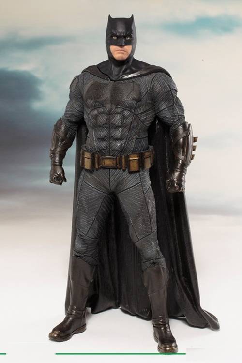 JUSTICE LEAGUE 1/10 Scale BATMAN ArtFX Figure -COLLECTOR'S ITEM