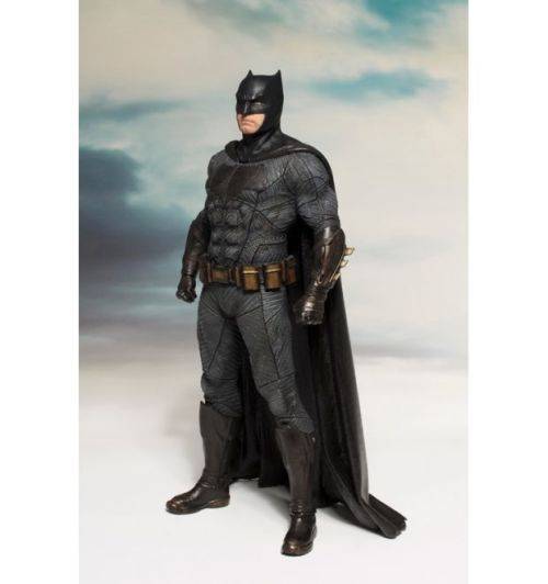JUSTICE LEAGUE 1/10 Scale BATMAN ArtFX Figure -COLLECTOR'S ITEM