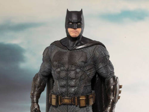 JUSTICE LEAGUE 1/10 Scale BATMAN ArtFX Figure -COLLECTOR'S ITEM