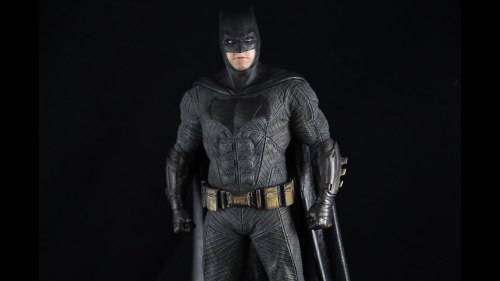 JUSTICE LEAGUE 1/10 Scale BATMAN ArtFX Figure -COLLECTOR'S ITEM