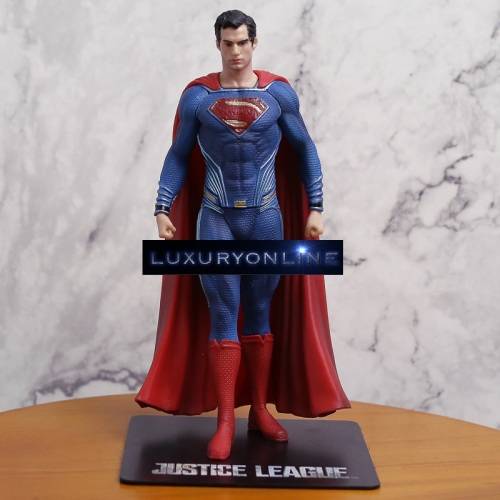 JUSTICE LEAGUE 1/10 Scale SUPERMAN ArtFX Collectable Figure