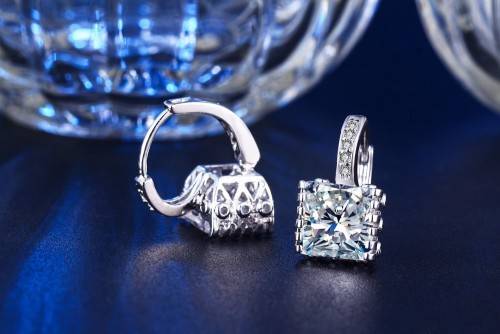 Hoop Earrings With 8 Simulated Diamonds