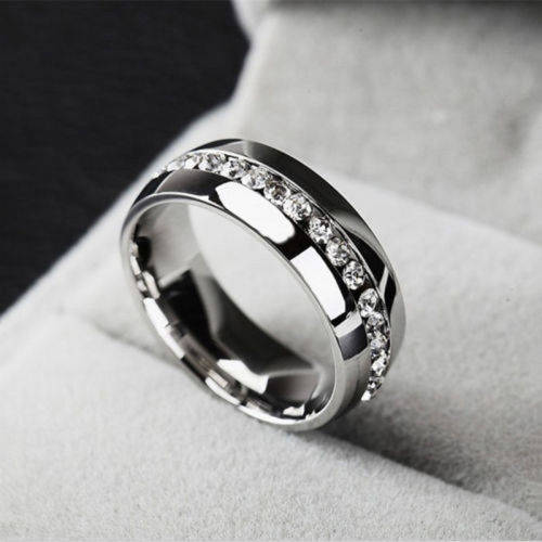 100% Pure Titanium Ring With 0,25 Carat Simulated Diamonds Size 9 US