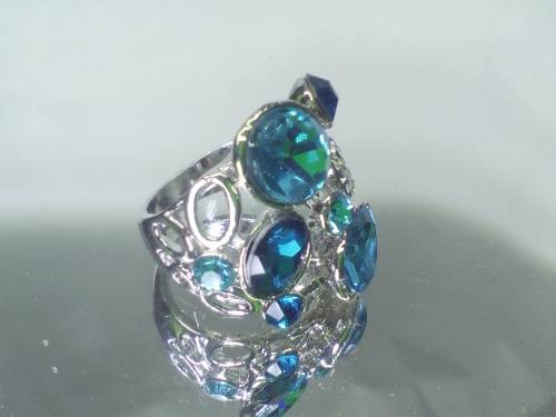 BEAUTIFUL! Ring With Simulated Aquamarines And White Diamonds  7 US