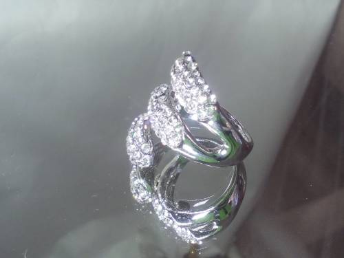 EXQUISITE! 1,25 Carat Simulated Diamond Ring Size 8 US