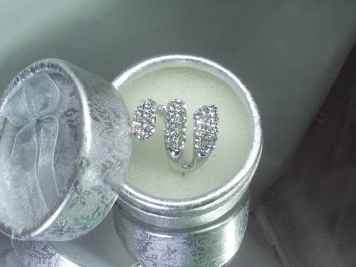 EXQUISITE! 1,25 Carat Simulated Diamond Ring Size 8 US