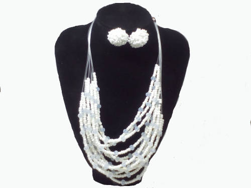 BEAUTIFUL! Hand Crafted African Necklace And Earring Set (White) 28 cm