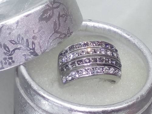 AMAZING! Ring With 1,75 Carat Simulated French Lilac And White Diamonds Size 8; 10 US