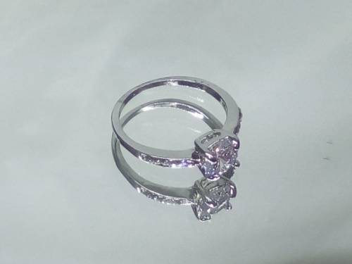 DAZZLING! Hand Crafted 0.75 Carat Simulated Diamonds Ring Size 9 US