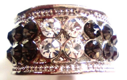 AMAZING! 1,75 Carat Simulated French Lilac, Black And White Diamonds Size 8 US/P