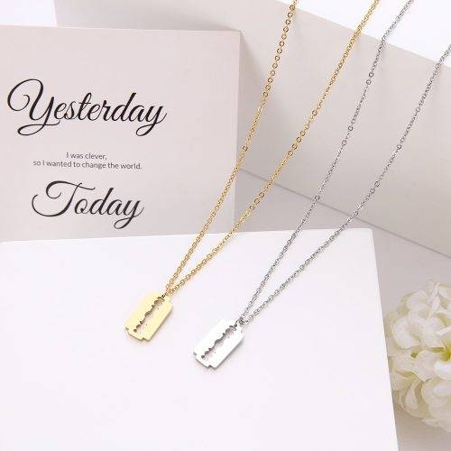Titanium "Blade" Necklace 45 cm *R 599* (SILVER)