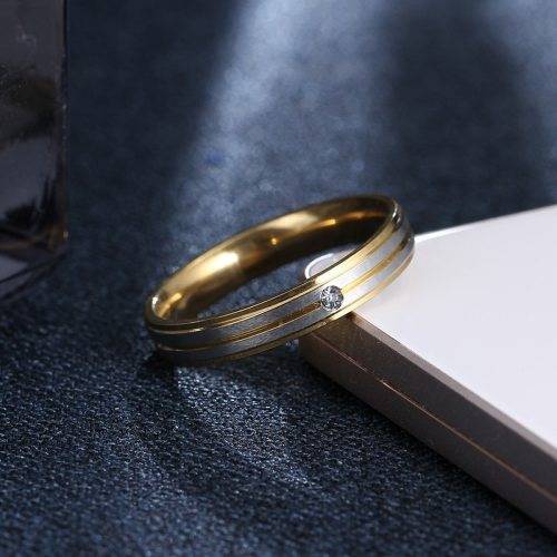 Titanium Two Tone Ring With Simulated Diamond Size 8 US *R 599*